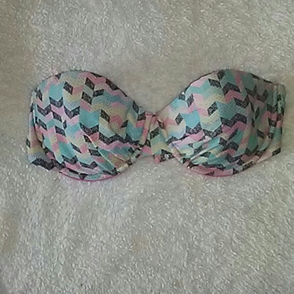 Strapless bathing suit tops - Picture 3 of 4